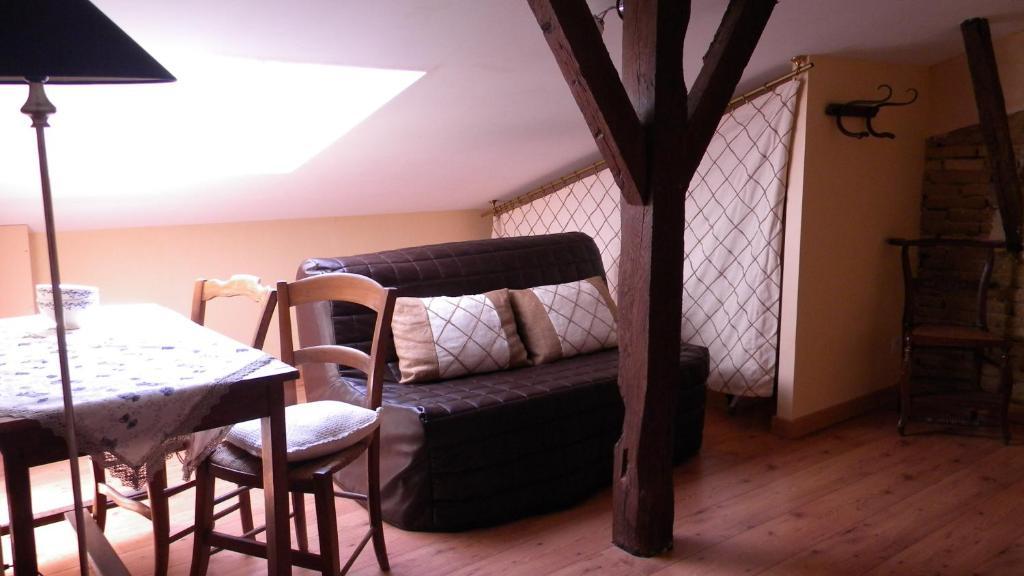 Chambres D'Hotes Le Loubet L'Isle-Jourdain  Room photo