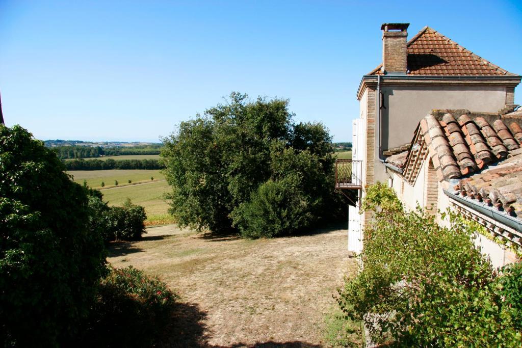 Chambres D'Hotes Le Loubet L'Isle-Jourdain  Room photo